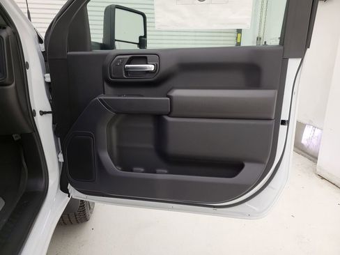 New 2025 Chevrolet Silverado 3500 W/T image 33