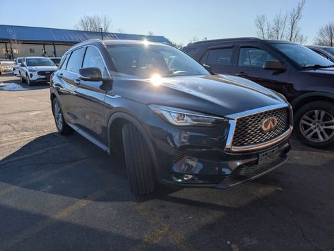 Used 2022 INFINITI QX50 Essential image 3