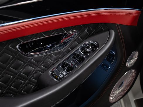 Used 2020 Bentley Continental GT V8 image 28