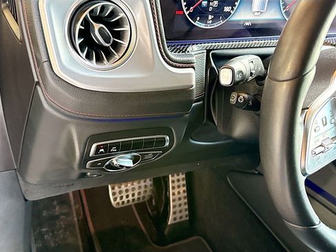 Used 2021 Mercedes-Benz G 550 w/ G Manufaktur Interior Package image 11
