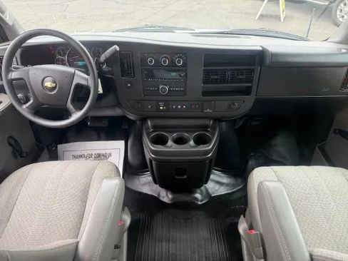 Used 2019 Chevrolet Express 2500 image 13