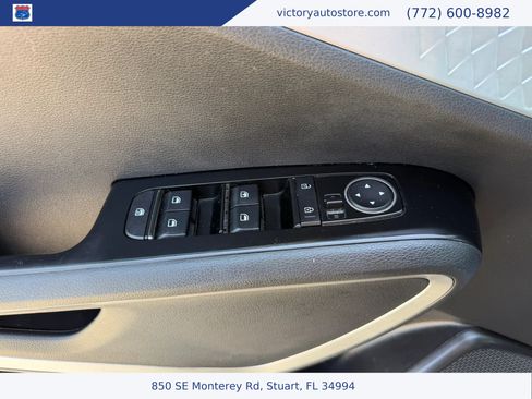 Used 2020 Kia Soul LX FWD image 15
