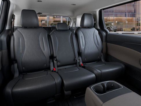 New 2026 Kia Carnival LX image 16