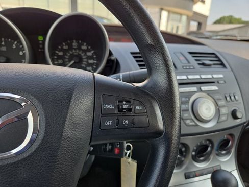 Used 2011 MAZDA MAZDA3 i Touring FWD image 19