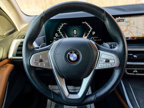 Used 2023 BMW X7 xDrive40i w/ Premium Package image 42