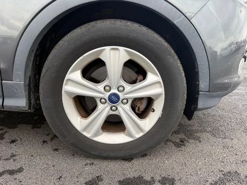 Used 2016 Ford Escape SE w/ Equipment Group 201A FWD image 10
