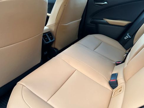 New 2025 Lexus UX 300h AWD image 4