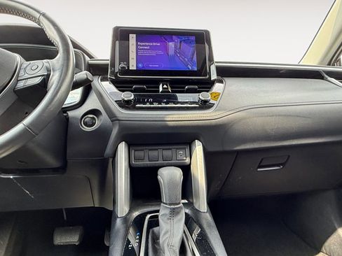 Certified 2023 Toyota Corolla Cross LE w/ Moonroof Package AWD/4WD image 17