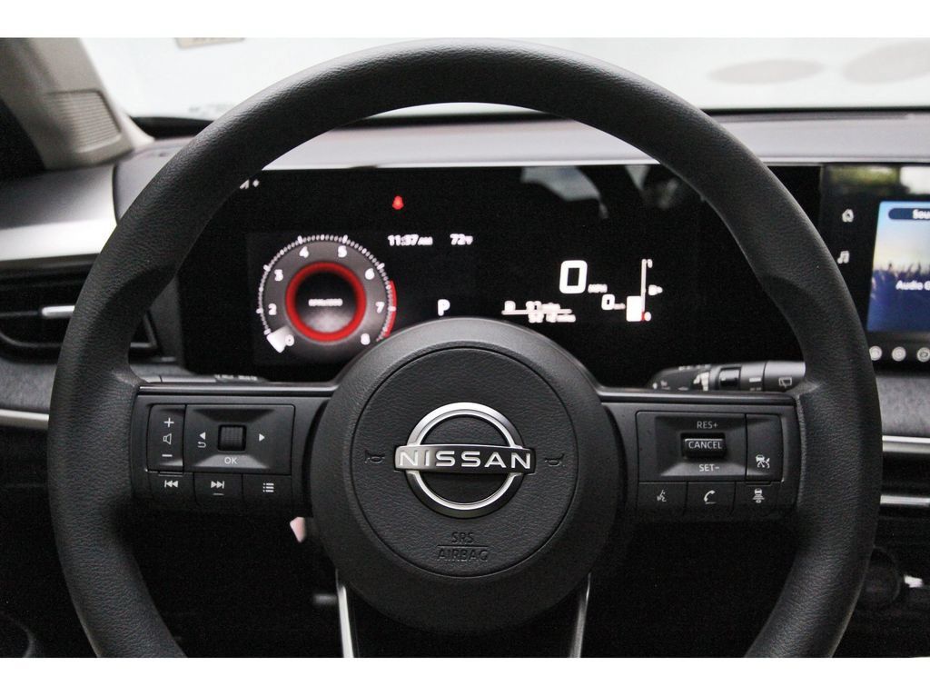 Used 2026 Nissan Kicks SV FWD image 13