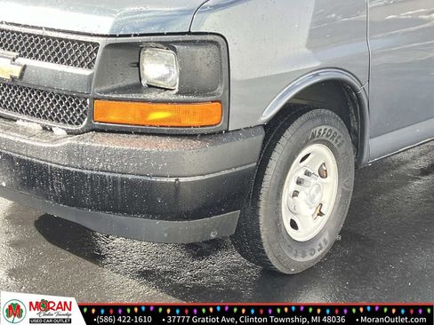 Used 2017 Chevrolet Express 2500 LS image 9