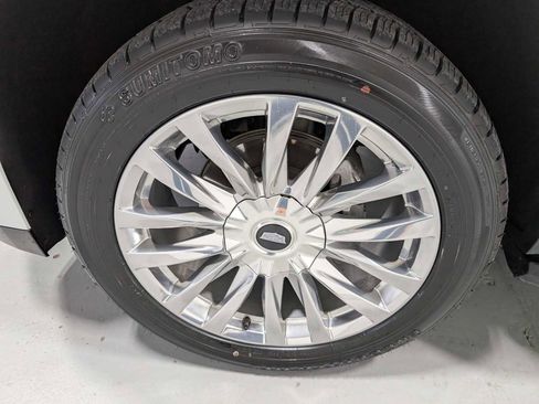 Used 2023 Cadillac Escalade Premium Luxury image 4