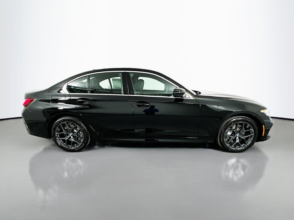 Used 2026 BMW 330i xDrive Sedan w/ Premium Package AWD/4WD image 4