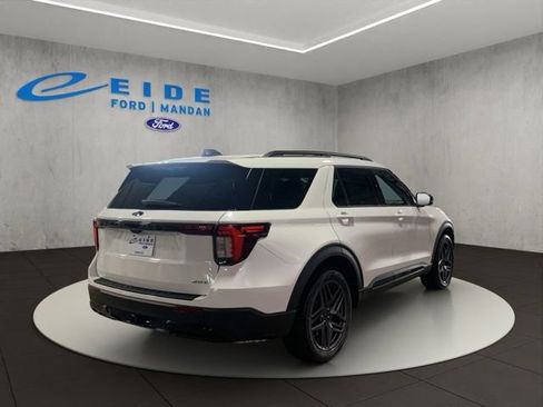 New 2026 Ford Explorer ST-Line w/ ST-Line Street Pack AWD/4WD image 16