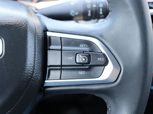 Used 2024 Jeep Compass Latitude AWD/4WD image 30