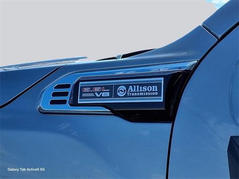 Used 2024 GMC Sierra 2500 Denali w/ Denali Reserve Package image 9