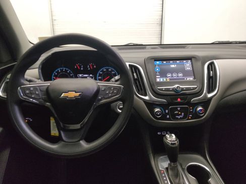 Used 2019 Chevrolet Equinox LS image 22
