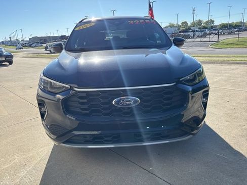 Certified 2023 Ford Escape ST-Line Elite w/ Premium Technology Package AWD/4WD image 5