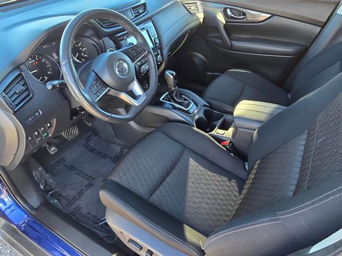 Used 2019 Nissan Rogue SV image 25