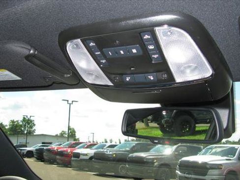 Certified 2023 Chrysler 300 S w/ Comfort Group RWD image 21