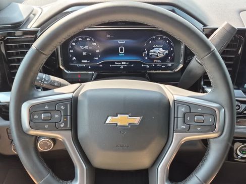Used 2024 Chevrolet Silverado 1500 LT AWD/4WD image 17