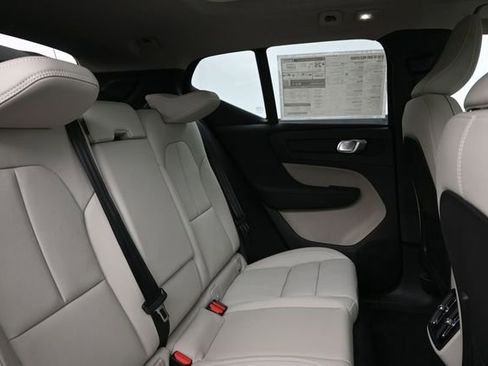 New 2026 Volvo XC40 B5 Plus w/ Protection Package Premier AWD/4WD image 34