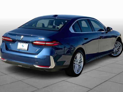 Used 2024 BMW 530i RWD image 12