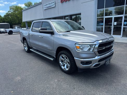 Used 2019 RAM 1500 Big Horn AWD/4WD image 2