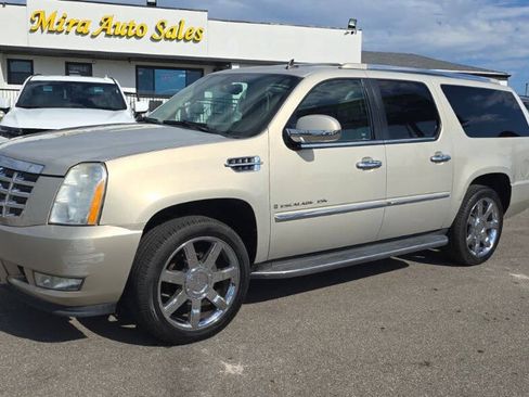 Used 2009 Cadillac Escalade ESV AWD image 1