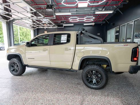 Used 2021 Chevrolet Colorado ZR2 w/ ZR2 Dusk Special Edition AWD/4WD image 2