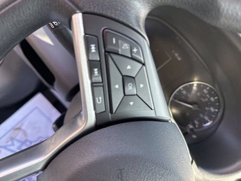 Used 2022 Nissan Kicks SV FWD image 16