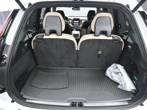 Used 2026 Volvo XC90 B6 Ultra w/ Protection Package Premier AWD/4WD image 24