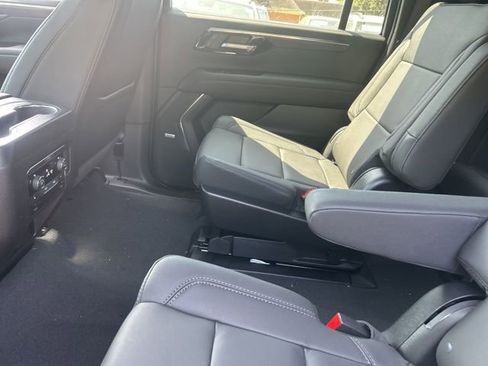 New 2026 Chevrolet Suburban LT w/ Comfort Package AWD/4WD image 16
