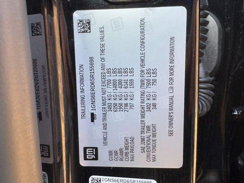 Used 2025 Chevrolet Suburban RST w/ Comfort Package image 26