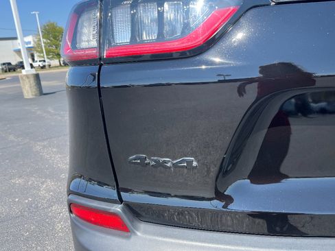 Used 2021 Jeep Cherokee Latitude Plus image 10