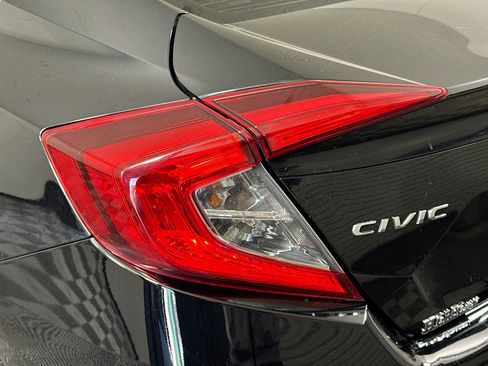 Used 2018 Honda Civic EX image 36