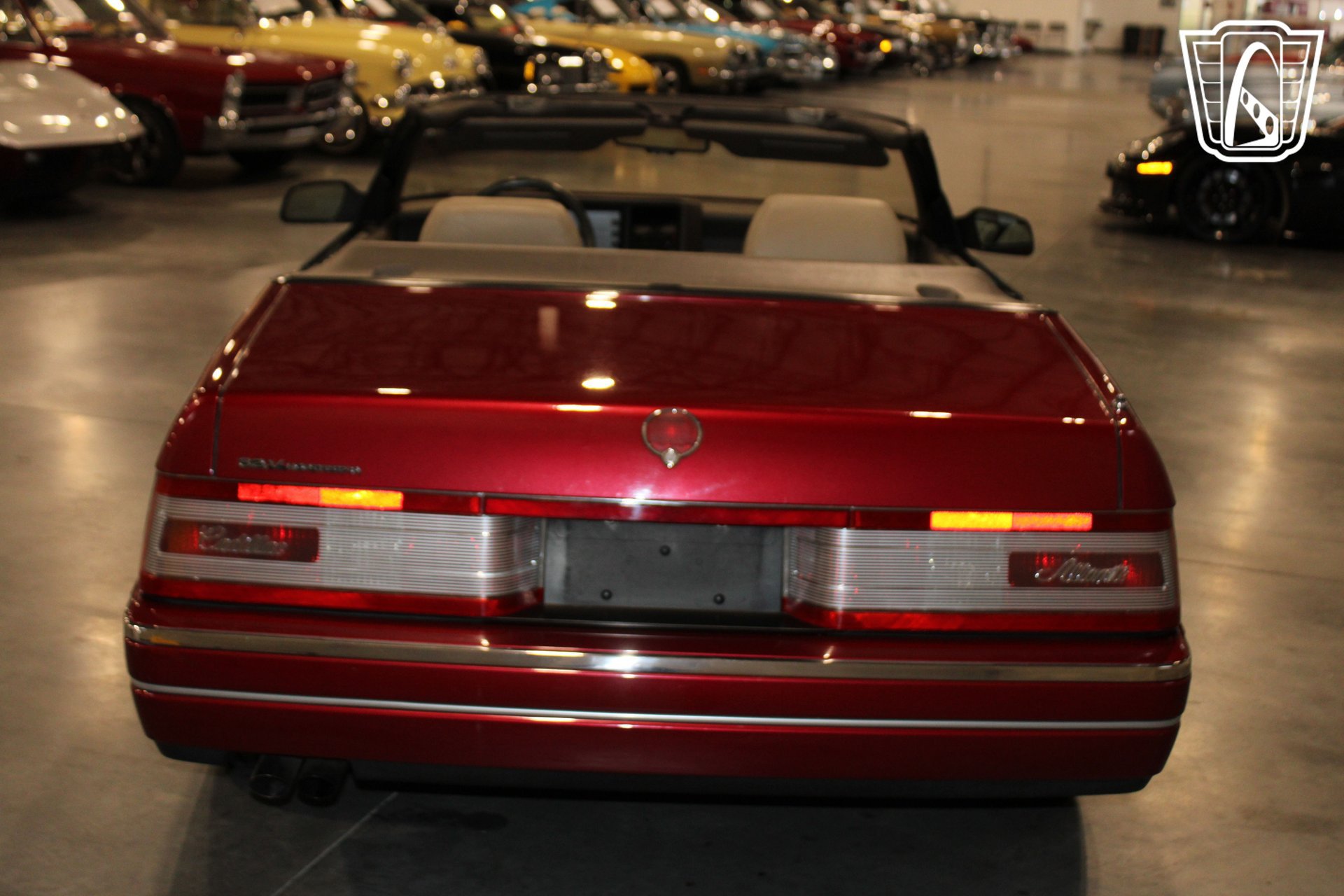 Used 1993 Cadillac Allante FWD image 4