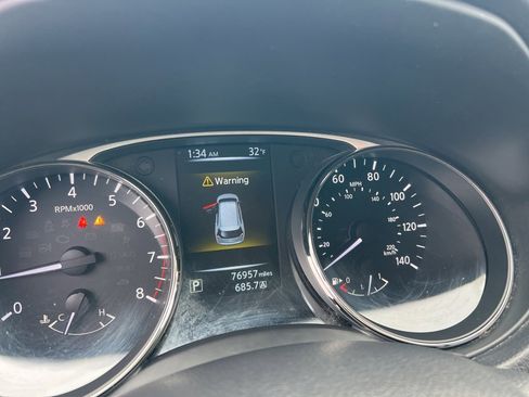 Used 2015 Nissan Rogue S image 15