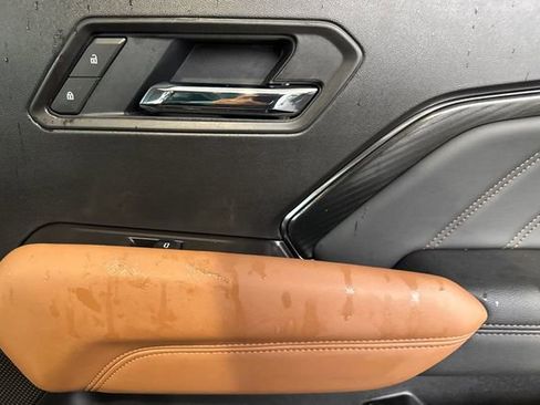 Used 2025 GMC Canyon AT4 w/ Technology Plus Package image 21