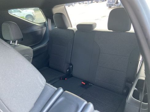 Used 2024 Chevrolet Traverse LT FWD image 51