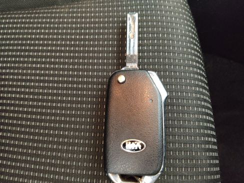 Used 2021 Kia Forte FE image 32