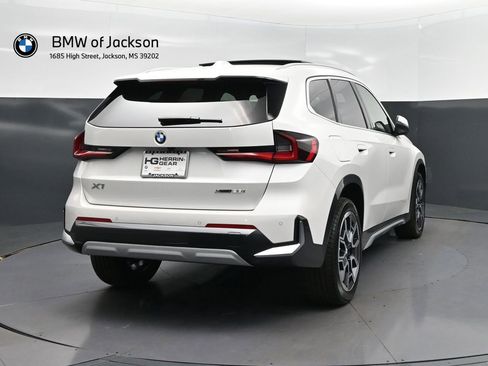 New 2026 BMW X1 xDrive28i w/ Technology Package AWD/4WD image 7