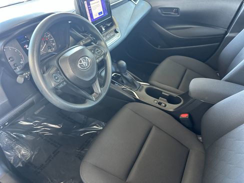 Used 2025 Toyota Corolla LE image 9