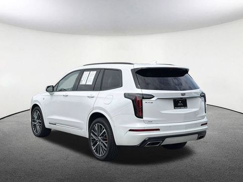 Certified 2025 Cadillac XT6 Sport w/ Platinum Package AWD/4WD image 18