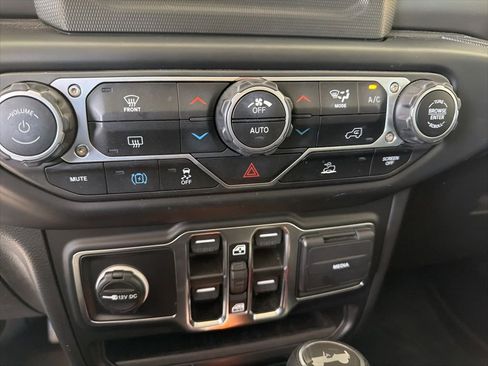 Used 2023 Jeep Wrangler Unlimited AWD/4WD image 17