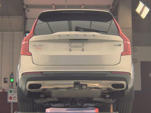 Used 2016 Volvo XC90 T8 Inscription w/ Vision Package AWD/4WD image 5