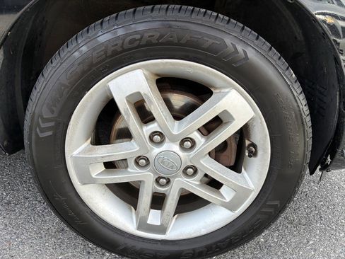 Used 2011 Kia Soul + w/ Audio Pkg image 17