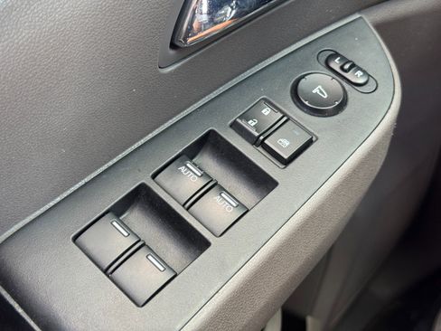 Used 2016 Honda Odyssey SE image 15
