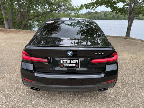 Used 2023 BMW 530i w/ M Sport Package RWD image 4