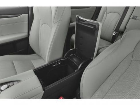 Used 2018 Lexus RX 350L w/ Premium Package image 18