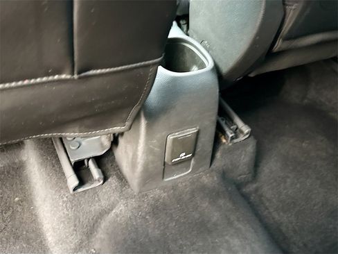 Used 2019 Chevrolet Trax LT w/ LT Convenience Package image 28